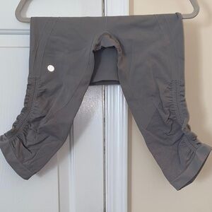 lululemon athletica  Charcoal  crop Leggings